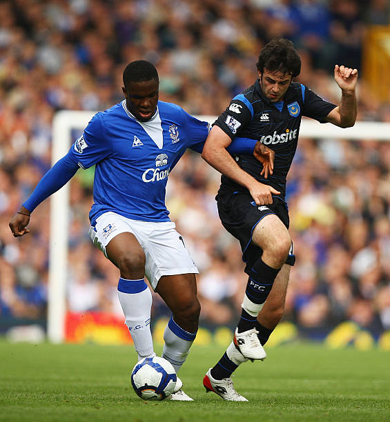 批评雄鹿与 批评雄鹿与